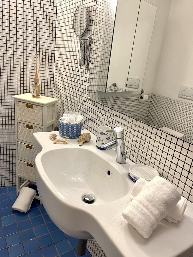Cozy Loft Marina View Apartman Savona Kültér fotó